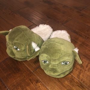 Star Wars yoda slippers